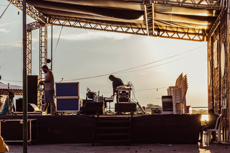 How to Set Up a Stage for an Outdoor Concert: The Complete Planning Guide
