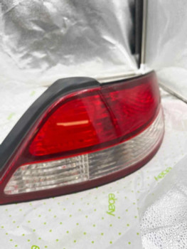 99 00 01 TOYOTA SOLARA Tail Light Assembly Right passenger side