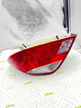 00 01 02 KIA RIO Tail Light Assembly Right passenger side