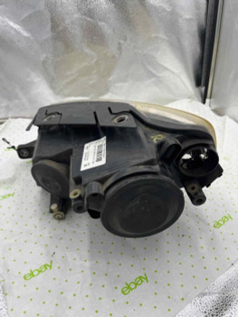 06 07 08 09 VW PASSAT Headlamp Assembly Right passenger side