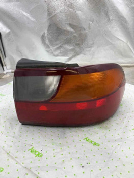 97 98 99 00 01 02 03 04 05 CHEVY MALIBU Tail Light Assembly Right passenger side