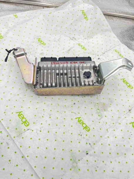 12 13 TOYOTA PRIUS Engine/motor Brain Box 12 13 TOYOTA PRIUS Engine/motor Brain Box