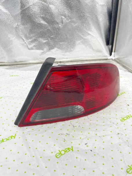 01 02 03 04 05 06 DODGE STRATUS Tail Light Assembly Right passenger side