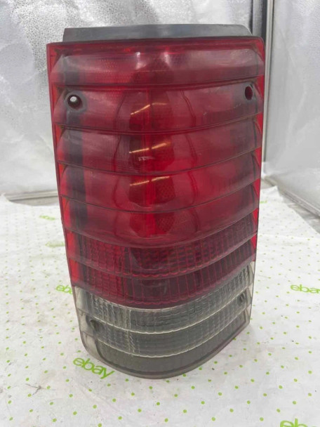 91 92 93 94 95 DODGE CARAVAN Tail Light Assembly Left driver side 91 92 93 94 95 DODGE CARAVAN Tail Light Assembly Left driver side