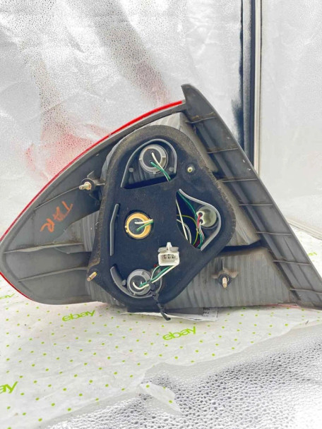 01 02 03 TOYOTA PRIUS Tail Light Assembly Right passenger side