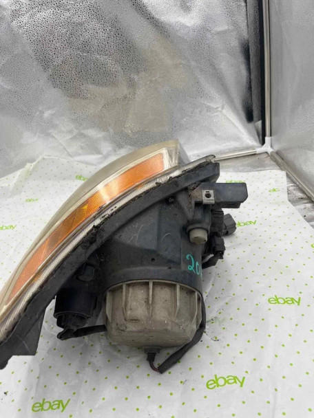 04 05 06 NISSAN MAXIMA Headlamp Assembly Right passenger side 04 05 06 NISSAN MAXIMA Headlamp Assembly Right passenger side