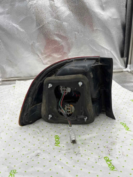 96 97 98 HONDA CIVIC Tail Light Assembly Right passeger side 96 97 98 HONDA CIVIC Tail Light Assembly Right passeger side