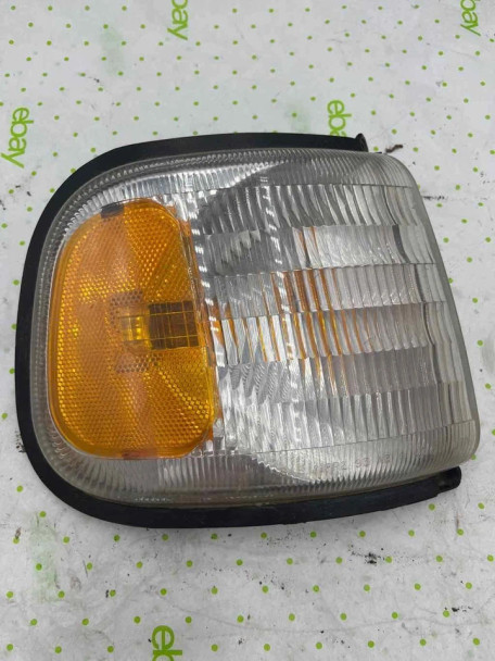 95 (DISCONTINUED) DODGE VAN (FULL SIZE) Front Lamp Right