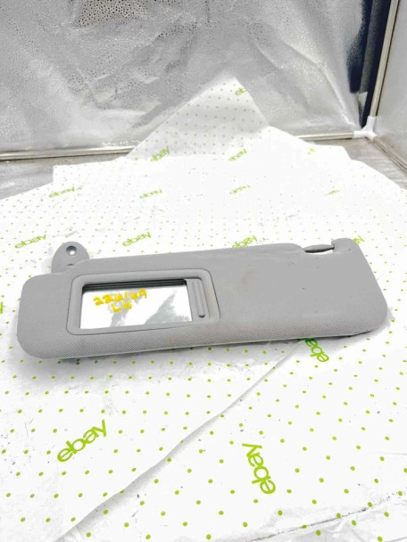 12 13 14 15 16 17 TOYOTA CAMRY Sun Visor Left driver side 12 13 14 15 16 17 TOYOTA CAMRY Sun Visor Left driver side