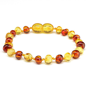 amberteethingnecklace02.jpg