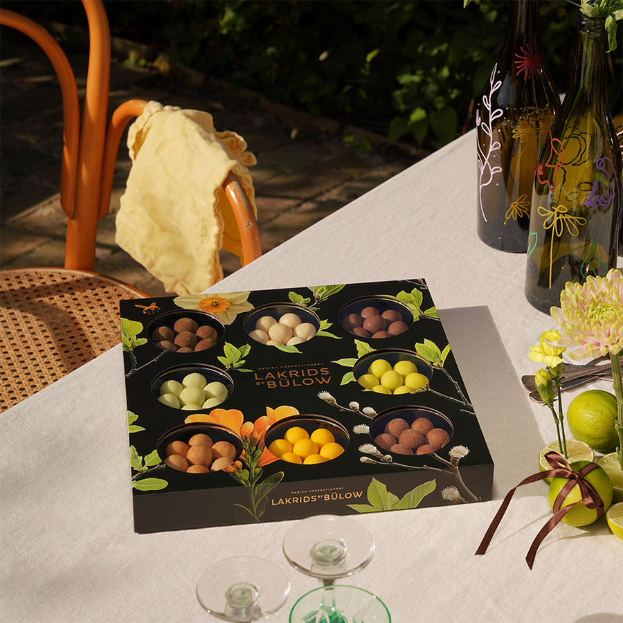 SPRING SELECTION BOX