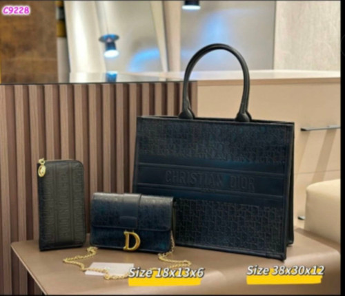 Black D 3 piece Set 