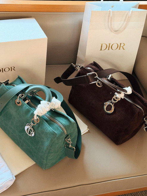 SS26 suede bow bag mix