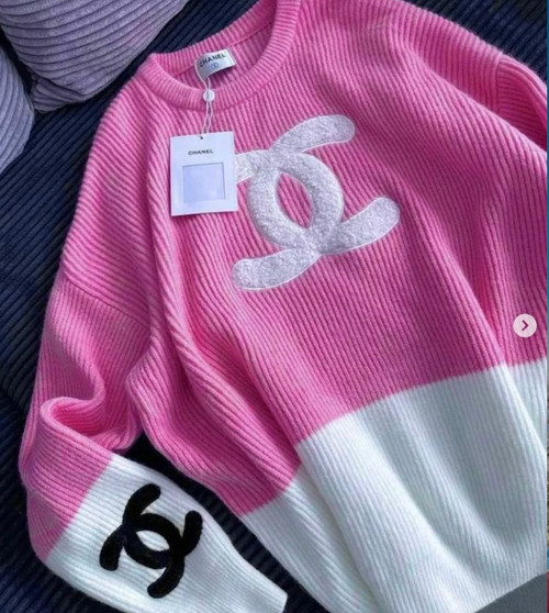 CC block sweater