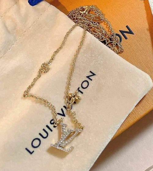 Large L pendant