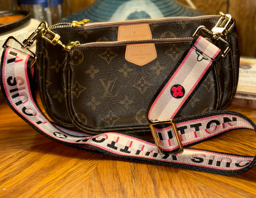 Boujee bag pink strap Boujee bag pink strap