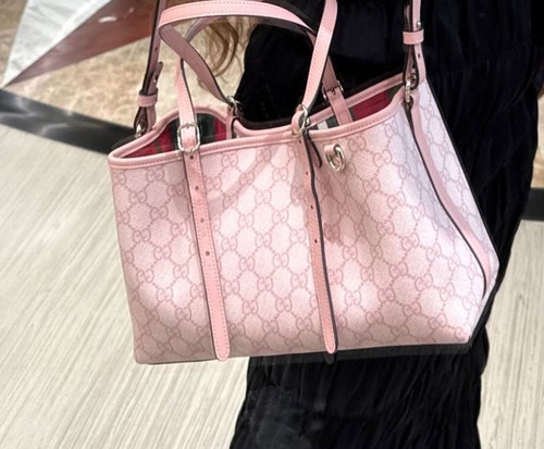 Soft pink emblem / HQM Soft pink emblem / HQM