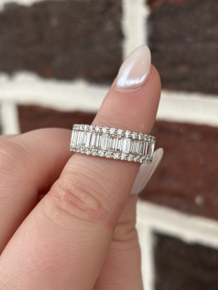 1.98cttw Round and Baguette Diamond Ring- 14KW