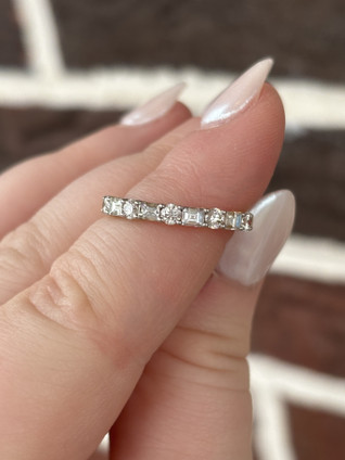 .85cttw Alternating Round and Baguette Diamond Ring- 14KY