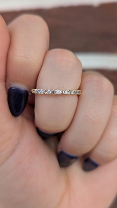 .10cttw Alternating Alexandrite and Diamond Prong Band- 10KY