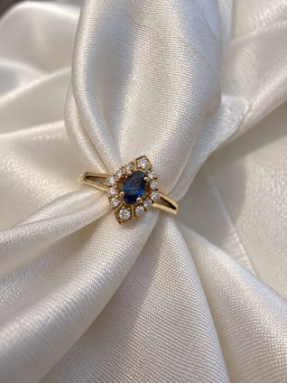 Oval Sapphire and Diamond Ring-14KY