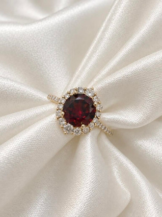 Garnet and Diamond Ring-14KY