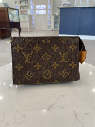 Authentic, Pre-Owned Louis Vuitton Toiletry 15 Monogram Bag