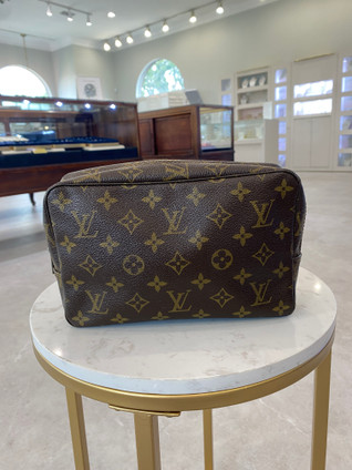 Authentic, Pre-Owned Louis Vuitton Vintage Trousse Toiletry 23 Monogram Bag