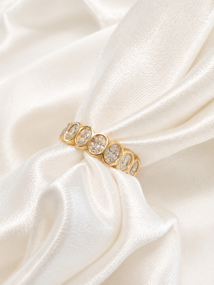 1.00cttw Oval Bezel Set Diamond Band- 14KY