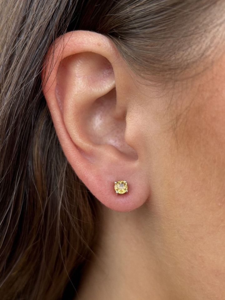 4mm Citrine Stud Earrings- 14KY