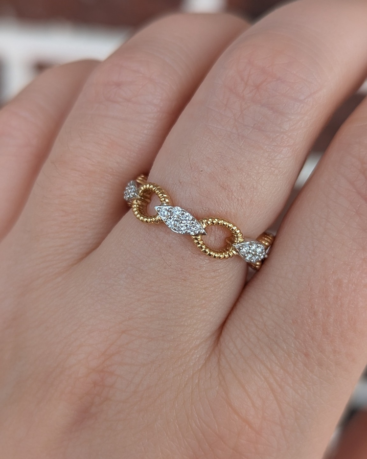 .20cttw Two Tone Diamond Ring- 14KYW