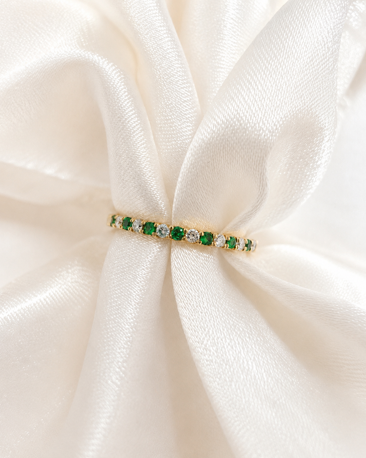 .10cttw Alternating Emerald and Diamond Prong Set Band- 10KY