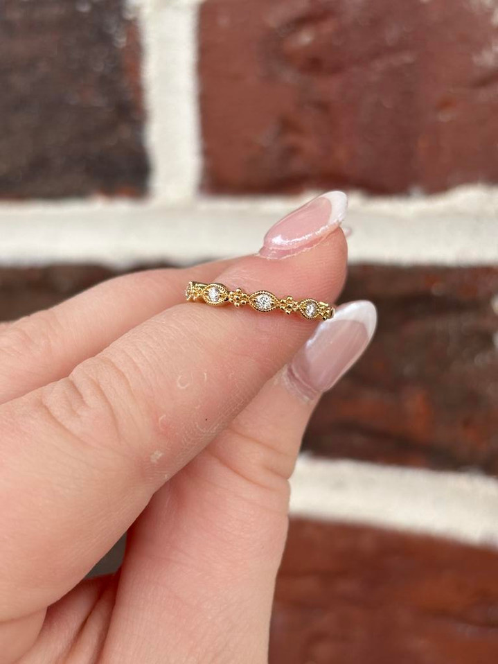 .13cttw Scalloped Fancy Stackable Band- 14KY