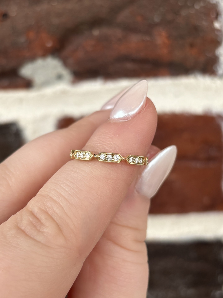 .26cttw Diamond Hexagon Band- 14KY