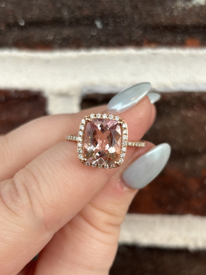 .30cttw Morganite and Diamond Ring- 14KR