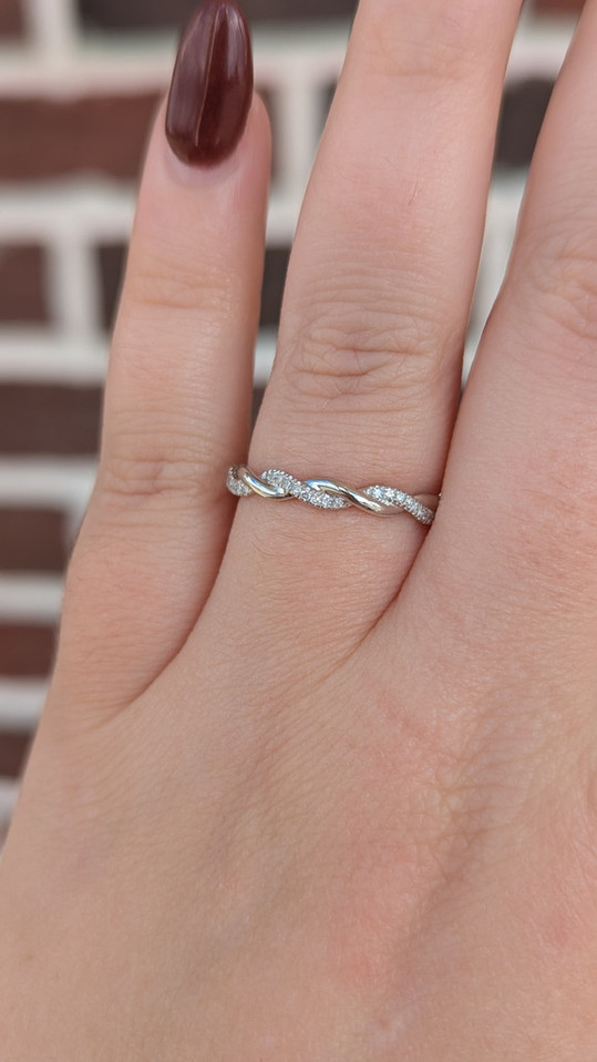 .08cttw Diamond Twist Stackable Band- 10KW