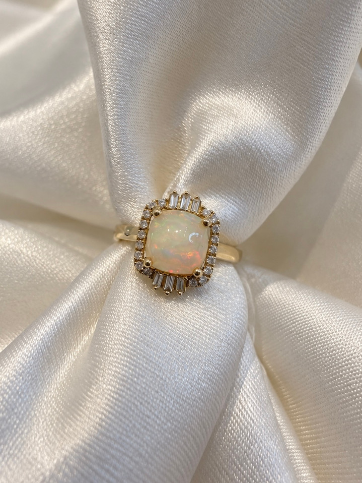 Opal and Diamond Ring-14KY