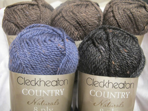 AUSSIE ANIMALS KNITTING KITS CLECKHEATON COUNTRY NATURAL 8 PLY,EMU
