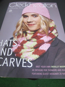 CLECKHEATON HATS AND SCARVES PATTERN BOOKLET 976