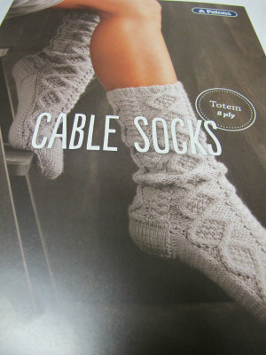 PATONS TOTEM 8 PLY PATTERN LEAFLET FOR CABLE SOCKS,NO 0020