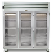 Traulsen G32002 76.31" W Three-Section Glass Door Dealer'S Choice Display Dealer's Choice Display Refrigerator