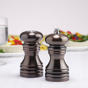 Chef Specialties Home Cookin' Series Pepper Mill and Salt Shaker - Thumbnail 3