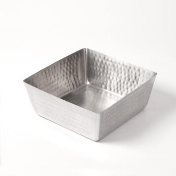 American Metalcraft SSQH94 146 Oz. Stainless Steel Square Bowl
