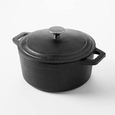 American Metalcraft CIPR3 3 Qt. Cast Iron Round Casserole Dish