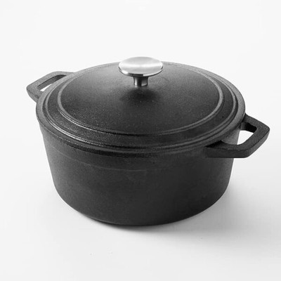 American Metalcraft CIPR4 4 Qt. Cast Iron Round Casserole Dish