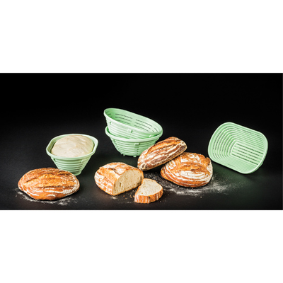 Matfer Bourgeat 118550 4.38 Lb. Polypropylene Round Aeration Bread Basket