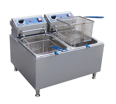 Globe PF32E 32 lbs Electric Countertop Fryer - 208 Volts