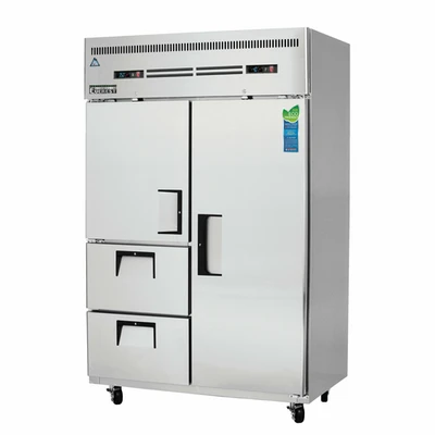 Everest Refrigeration ESRF2D2 49.63" W Two-Section Solid Door Reach-In Dual Temperature Refrigerator/Freezer Combo