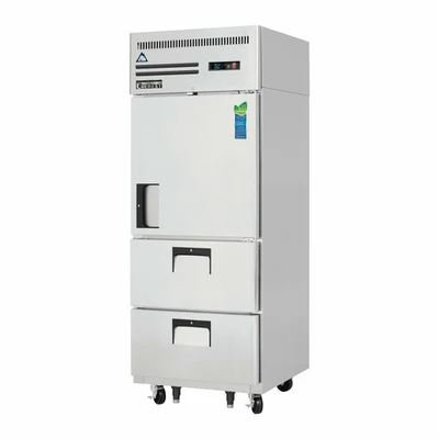 Everest Refrigeration ESR1D2 29.25" W One-Section Reach In Refrigerator