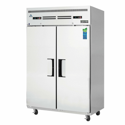 Everest Refrigeration ESRF2A 49.63" W Two-Section Solid Door Reach-In Dual Temperature Refrigerator/Freezer Combo
